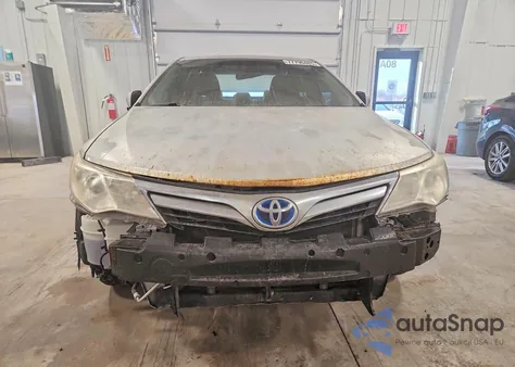 2014 Toyota Camry Hybrid z USA, uszkodzony, nr VIN 4T1BD1FK2EU141045